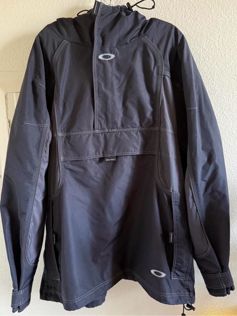 Vintage Oakley black jacket